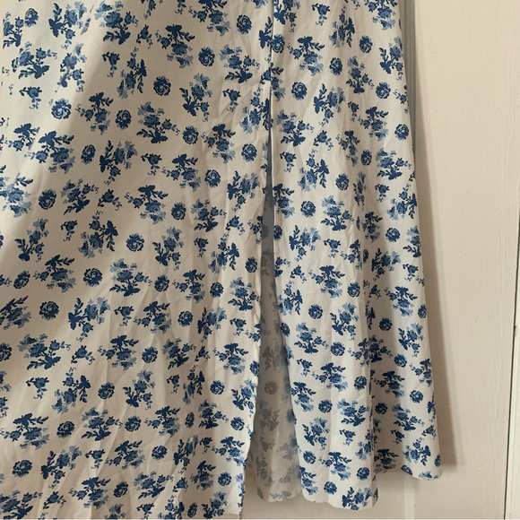 Cottagecore Blue and White Floral Midi Summer Dress - Picture 6 of 8